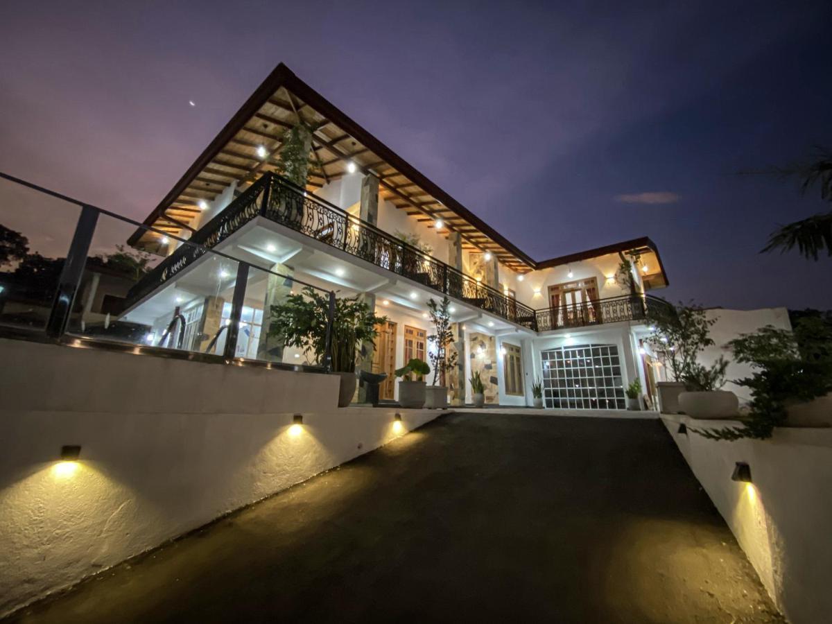 Danisco Leisure Bunglow Kandy Bagian luar foto